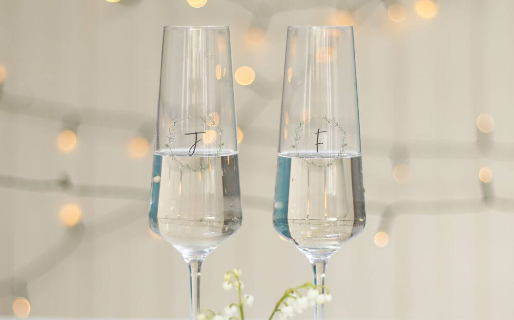 Green Wreath Champagne Glasses