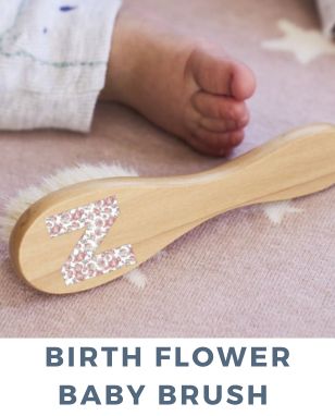 BIRTH FLOWER FONT BABY HAIRBRUSH